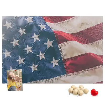 Korková nástěnka s motivem americké vlajky