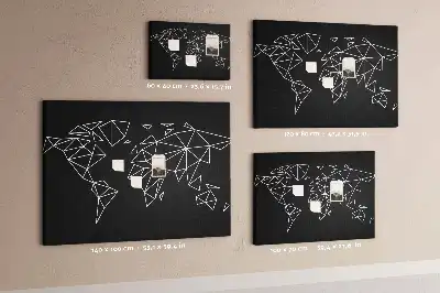 Korková nástěnka ve tvaru moderní mapy světa