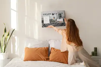 Nástěnka do dětského pokoje Každý má svůj příběh