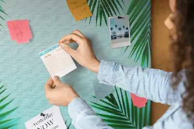 Korková nástěnka Deštný prales s botanickým motivem