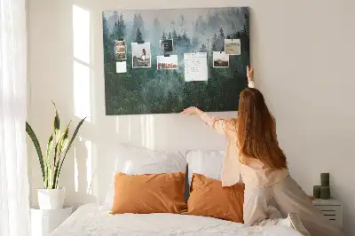 Nástěnka korková Mlžný les