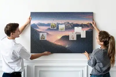 Korková nástěnka s motivem horské krajiny
