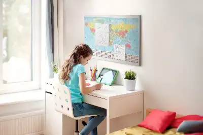 Nástěnka do dětského pokoje s motivem mapy světa