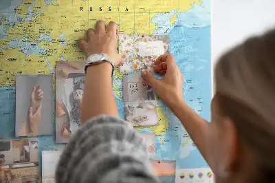 Korková tabule Mapa světa a vlajky