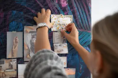 Korková nástěnka s motivem exotických květin