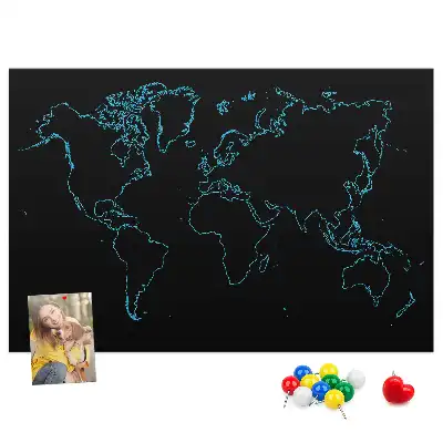 Korková nástěnka s motivem mapy světa