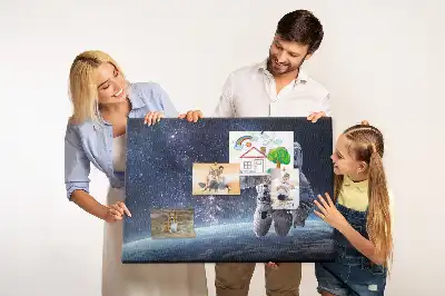 Nástěnka do dětského pokoje s motivem astronauta