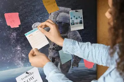 Nástěnka do dětského pokoje s motivem astronauta