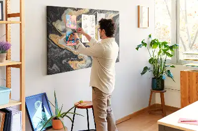 Korková nástěnka se strukturou pozlacené skály