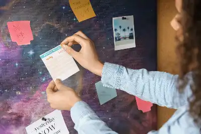 Korková nástěnka s motivem mapy světa Galaxie