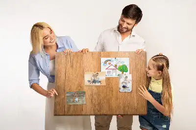 Korková nástěnka s motivem struktury desky