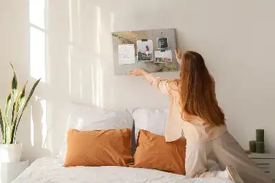 Nástěnka do dětského pokoje s motivem kamene se zlatým žilkováním