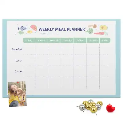 Korková nástěnka do kuchyně na poznámky a menu