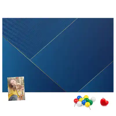 Nástěnka do dětského pokoje s dekorativní abstrakcí