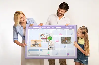 Růžový roční plánovač na nástěnku do dětského pokoje