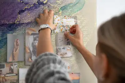 Dekorativní korková tabule se vzorem žilkovaného kamene