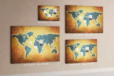 Korková nástěnka s motivem retro mapy světa