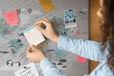 Nástěnka do dětského pokoje Kreslená mapa