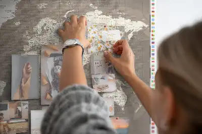 Nástěnka do dětského pokoje Hnědá mapa světa