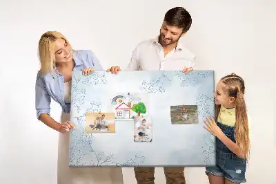 Korková nástěnka s motivem náčrtu rostlin