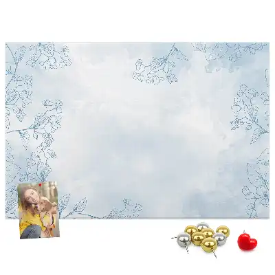 Korková nástěnka s motivem náčrtu rostlin