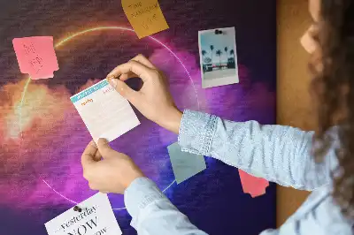 Korková nástěnka s 3D motivem kouřové abstrakce