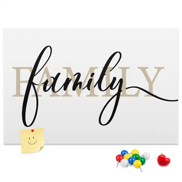 Nástěnná korková tabule s nápisem family
