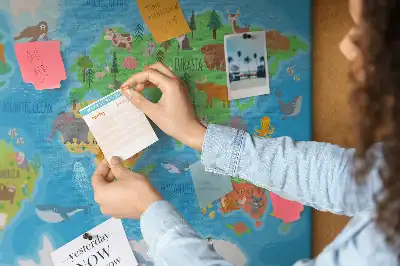 Nástěnka do dětského pokoje Kreslená mapa
