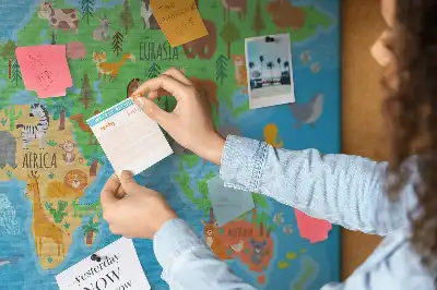 Nástěnka do dětského pokoje Kreslená mapa
