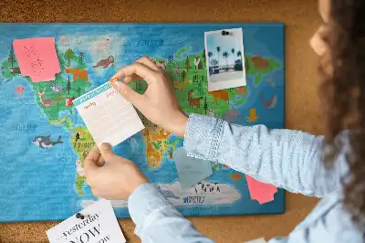 Nástěnka do dětského pokoje Kreslená mapa