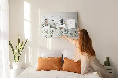 Nástěnná korková tabule s rostlinným motivem