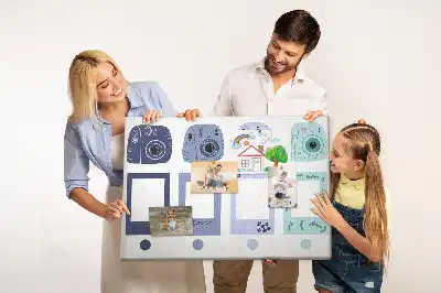 Korková nástěnka s motivem polaroidových rámečků