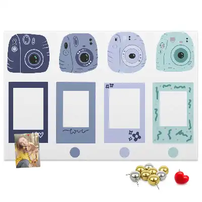 Korková nástěnka s motivem polaroidových rámečků