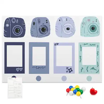 Korková nástěnka s motivem polaroidových rámečků