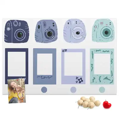 Korková nástěnka s motivem polaroidových rámečků