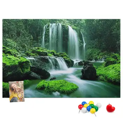 Nástěnka korková Vodopád mezi mechem