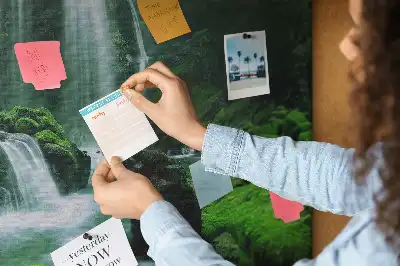 Nástěnka korková Vodopád mezi mechem