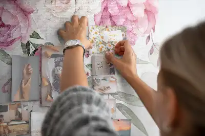 Korková nástěnka s motivem akvarelových růží