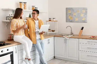 Nástěnka do dětského pokoje s motivem betonové zdi