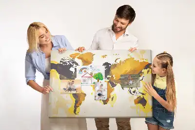 Korková nástěnka s abstraktní mapou světa