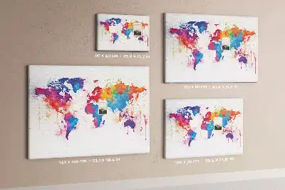 Nástěnka do dětského pokoje s motivem geografické kontinentální mapy