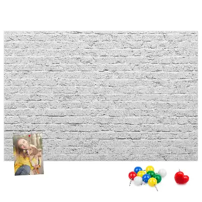 Nástěnka do dětského pokoje s motivem cihlové zdi