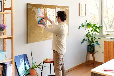 Nástěnná korková nástěnka s mapou světa
