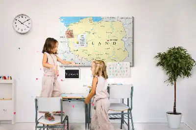 Korková nástěnka s politickou mapou Polska