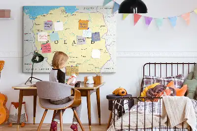 Korková nástěnka s politickou mapou Polska