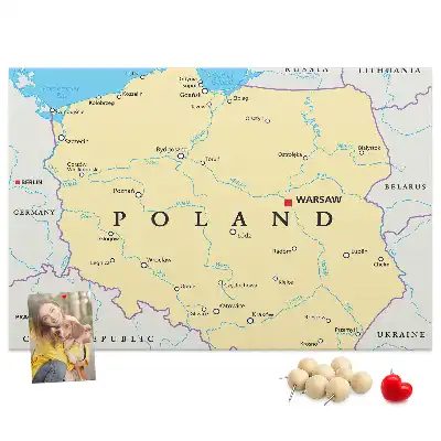 Korková nástěnka s politickou mapou Polska