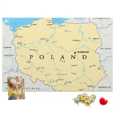 Korková nástěnka s politickou mapou Polska