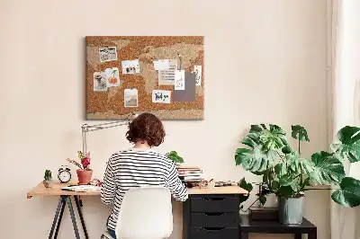 Korková nástěnka do dětského pokoje s motivem mapy