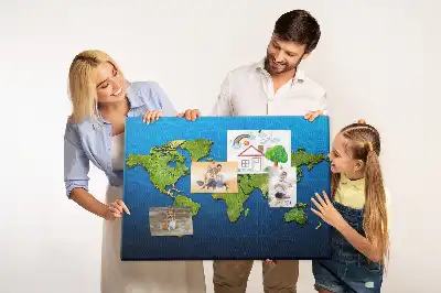Nástěnka do dětského pokoje s motivem kontur států světa