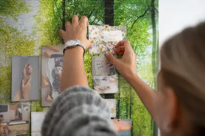 Korková nástěnka s motivem lesa se stromy